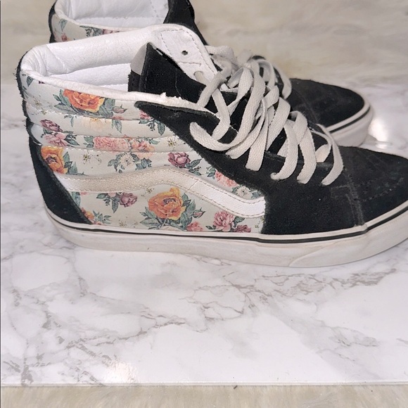 Unisex Vans Black and White High-Top Shoes - Picture 5 of 8